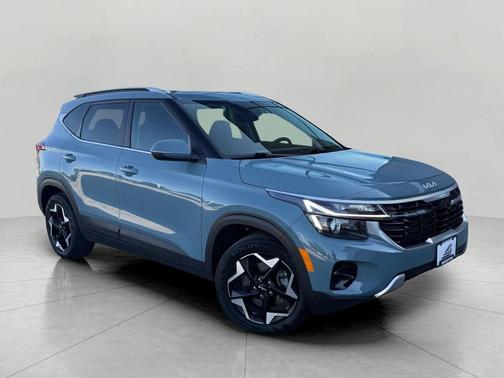 Pluton Blue 2024 Kia Seltos EX