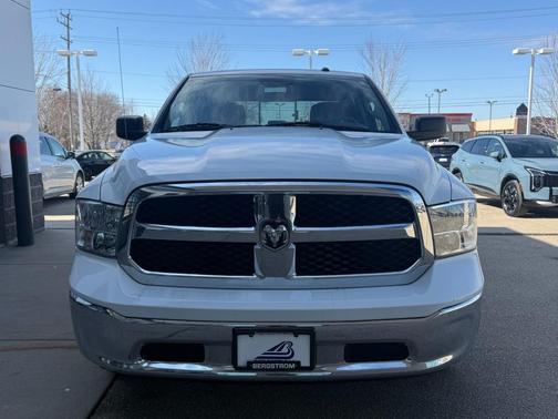 2019 RAM 1500 SLT