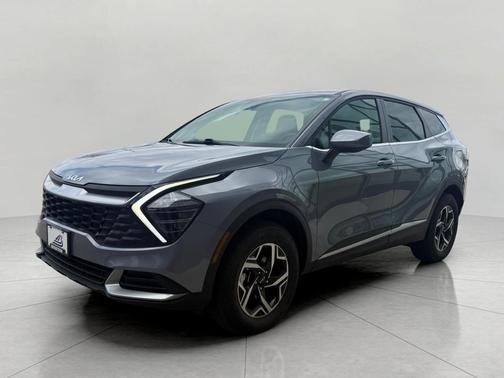 Everlasting Silver 2025 Kia Sportage LX