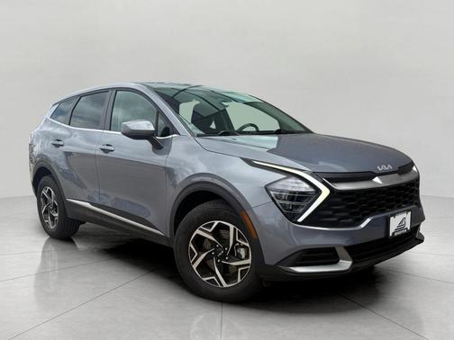 Everlasting Silver 2025 Kia Sportage LX