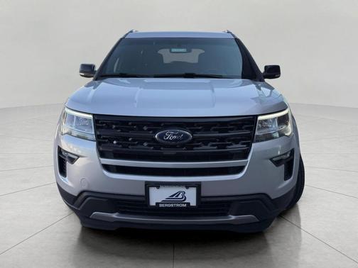 INGOT SILVER METALLIC 2018 Ford Explorer XLT