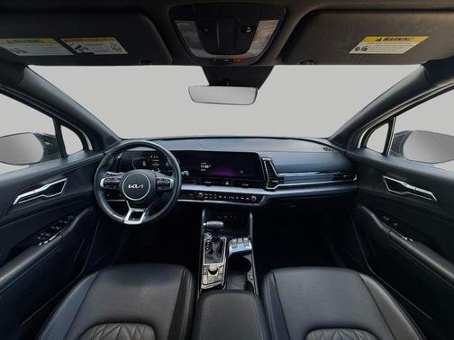 Glacial White Pearl 2023 Kia Sportage X-Line