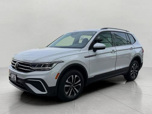 Pure White 2023 Volkswagen Tiguan 2.0T S