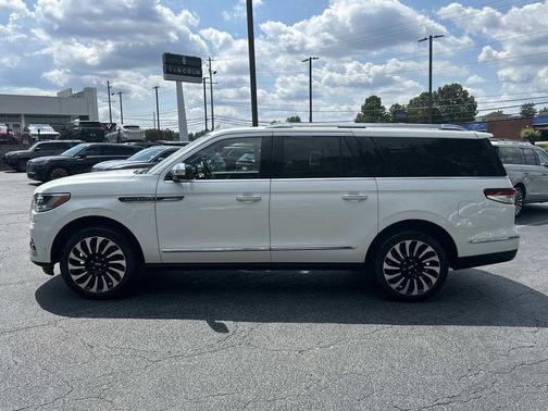 2024 Lincoln Navigator Black Label
