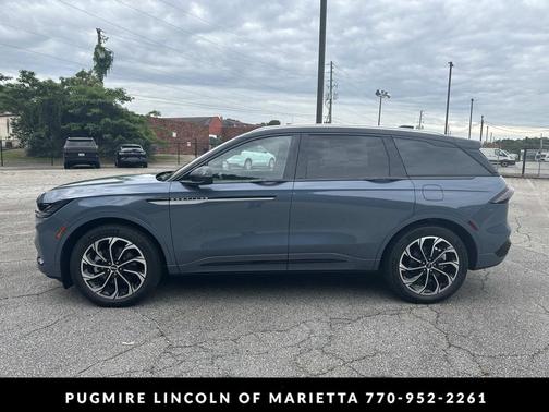 Whisper Blue Metallic Clearcoat 2026 Lincoln Nautilus Reserve