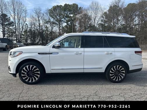 2022 Lincoln Navigator Black Label