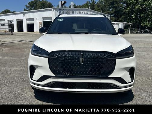 Pristine White Metallic Tri-Coat 2026 Lincoln Aviator Reserve