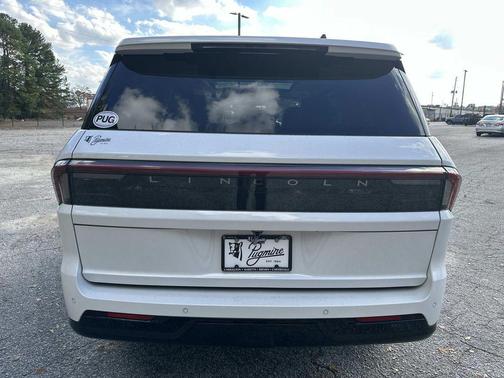 2025 Lincoln Navigator Reserve