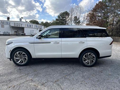 2025 Lincoln Navigator Reserve