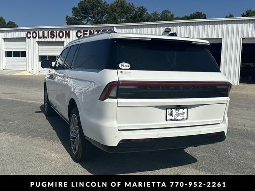 Pristine White Metallic Tri-Coat 2026 Lincoln Navigator Reserve