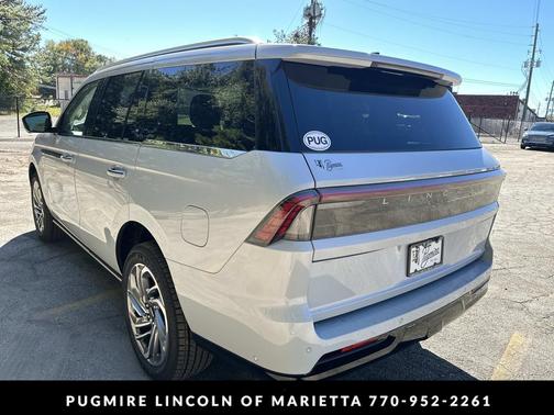 2025 Lincoln Navigator Reserve