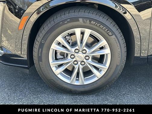 Stellar Black Metallic 2025 Cadillac XT6 Luxury FWD