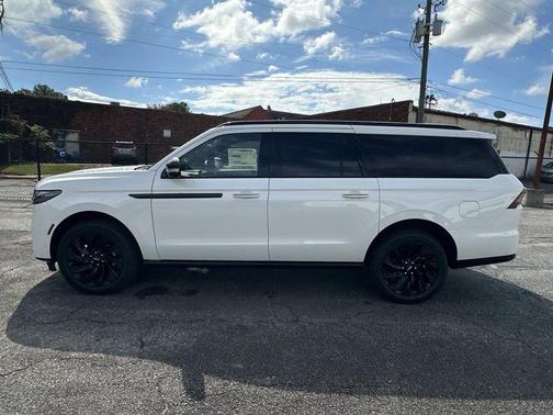 2025 Lincoln Navigator Reserve