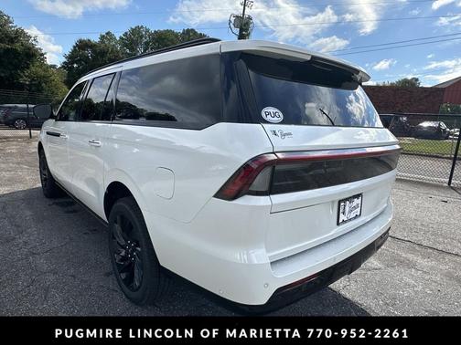 2025 Lincoln Navigator Reserve