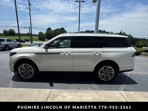 2025 Lincoln Navigator Reserve