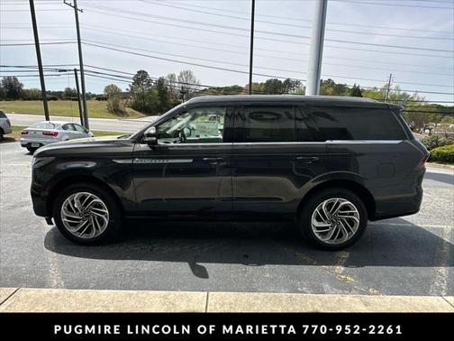 2025 Lincoln Navigator Reserve