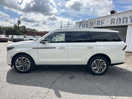 2025 Lincoln Navigator Reserve