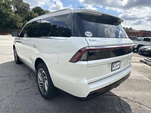 2025 Lincoln Navigator Reserve