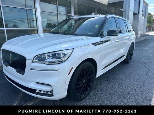 Pristine White Metallic Tri-Coat 2023 Lincoln Aviator Reserve