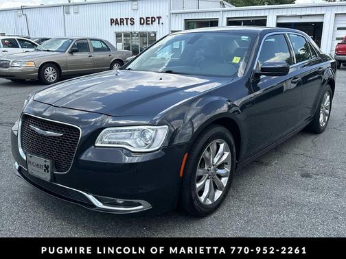 2017 Chrysler 300 Limited
