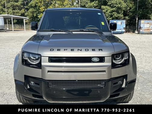 2024 Land Rover Defender 130 P400 X-Dynamic SE