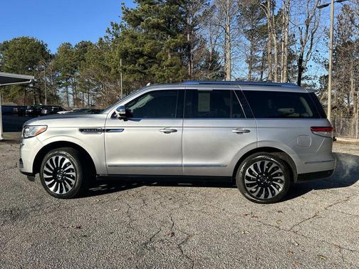 2022 Lincoln Navigator Black Label