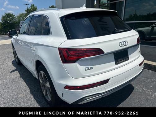 2022 Audi Q5 40 Premium Plus