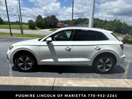 2022 Audi Q5 40 Premium Plus