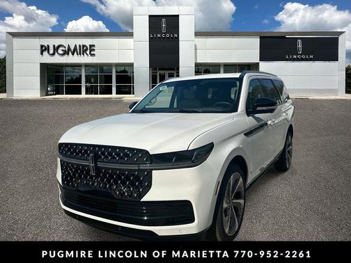 Pristine White Metallic Tri-Coat 2026 Lincoln Navigator Black Label