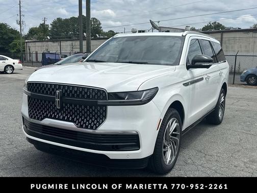 Pristine White Metallic Tri-Coat 2026 Lincoln Navigator Reserve