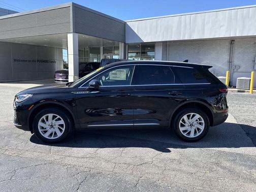 2025 Lincoln Corsair Premiere