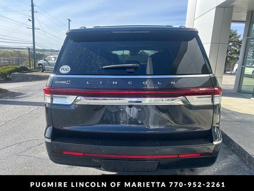 Starlight Gray Premium Colorant 2023 Lincoln Navigator Reserve