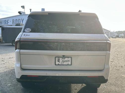 2025 Lincoln Navigator Reserve