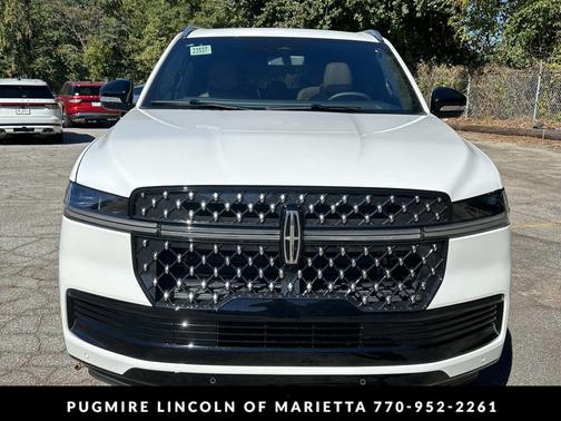 2025 Lincoln Navigator Black Label