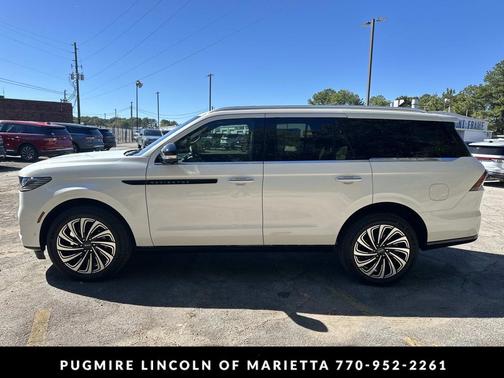 2025 Lincoln Navigator Black Label