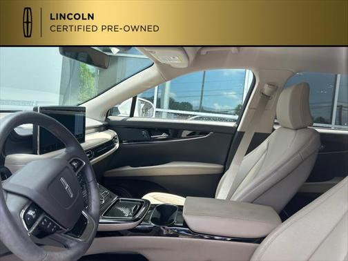 2022 Lincoln Nautilus Standard
