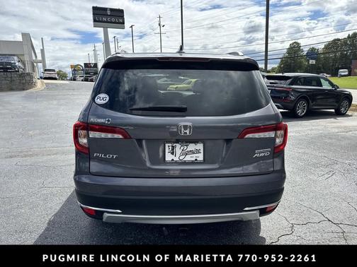 2022 Honda Pilot Touring 8-Passenger