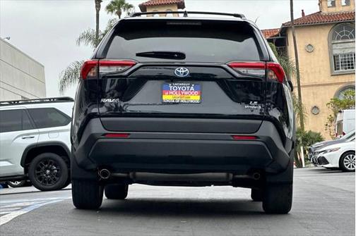 2021 Toyota RAV4 Hybrid LE