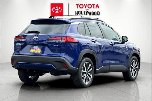 2025 Toyota Corolla Cross XLE