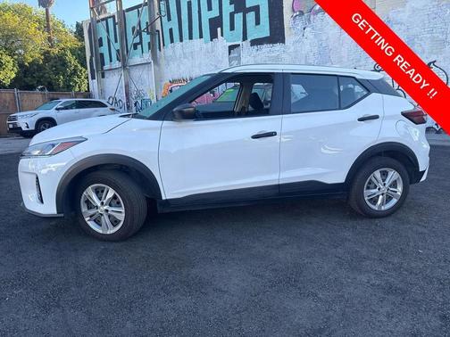 2023 Nissan Kicks S
