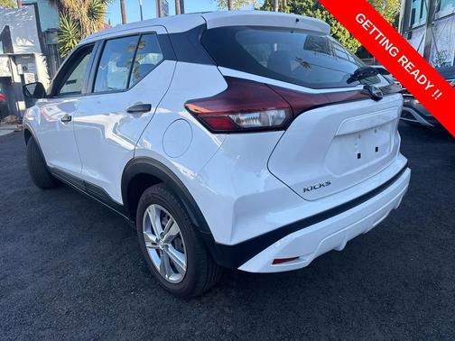 2023 Nissan Kicks S