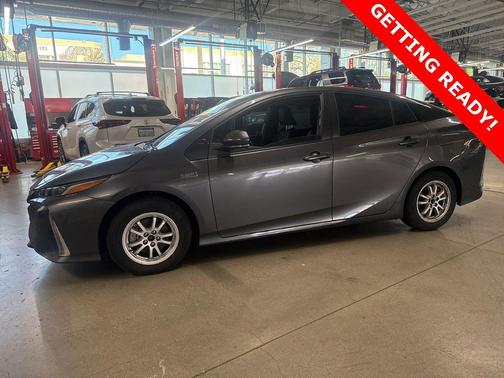 2022 Toyota Prius Prime XLE