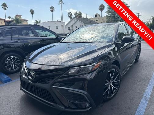 2023 Toyota Camry SE
