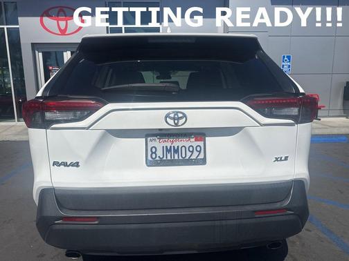 2019 Toyota RAV4 XLE