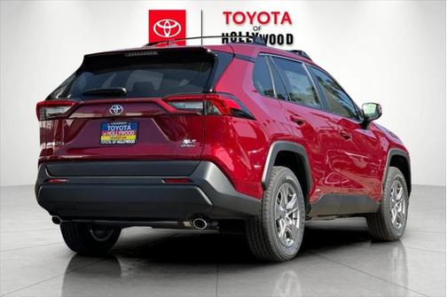 2025 Toyota RAV4 Hybrid XLE