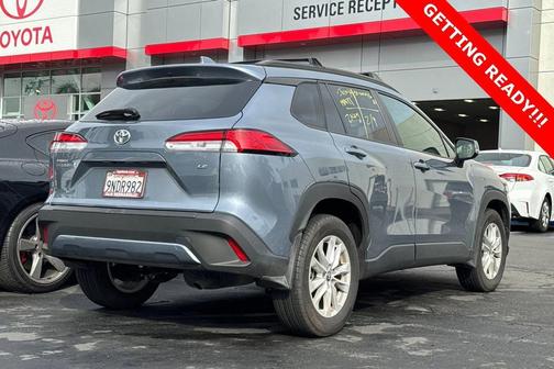 2024 Toyota Corolla Cross LE