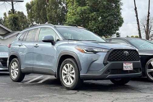 2024 Toyota Corolla Cross LE