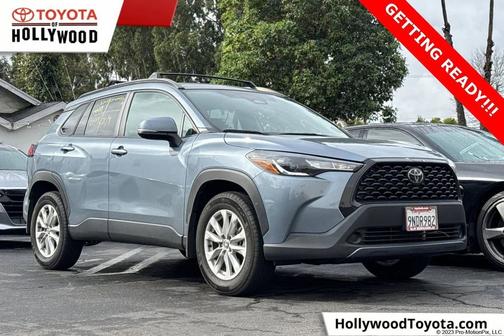 2024 Toyota Corolla Cross LE