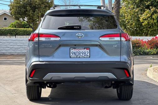 2024 Toyota Corolla Cross LE