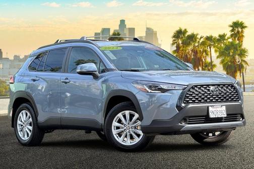 2024 Toyota Corolla Cross LE